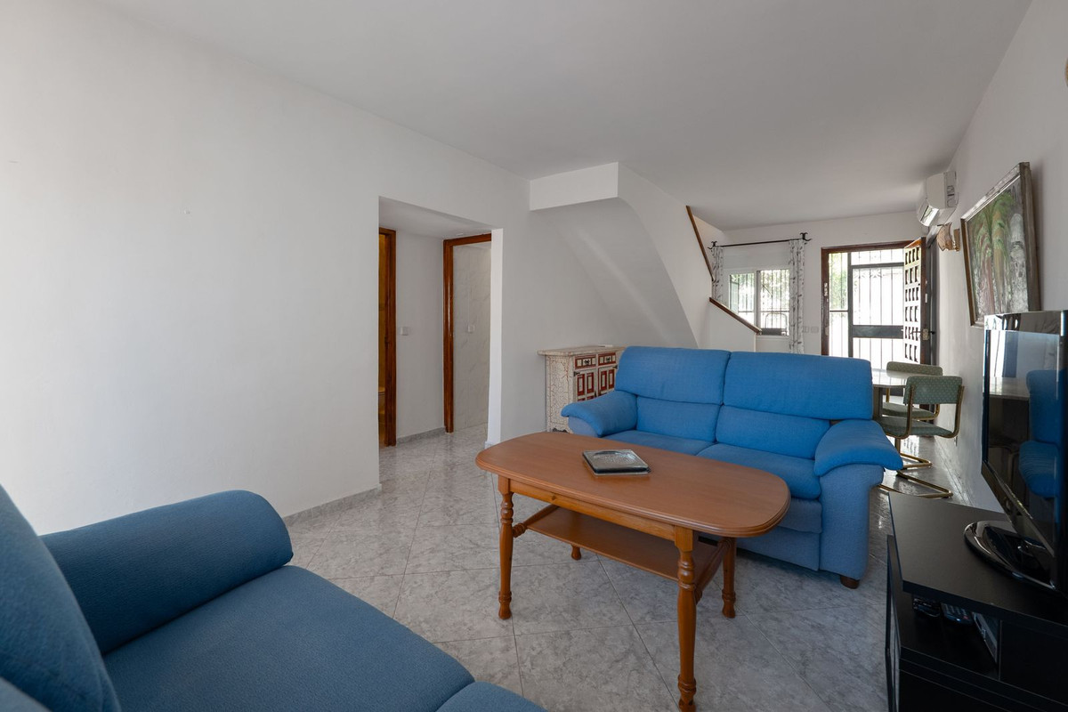 4 Bedroom Villa for Sale in Nueva Andalucía — view 3