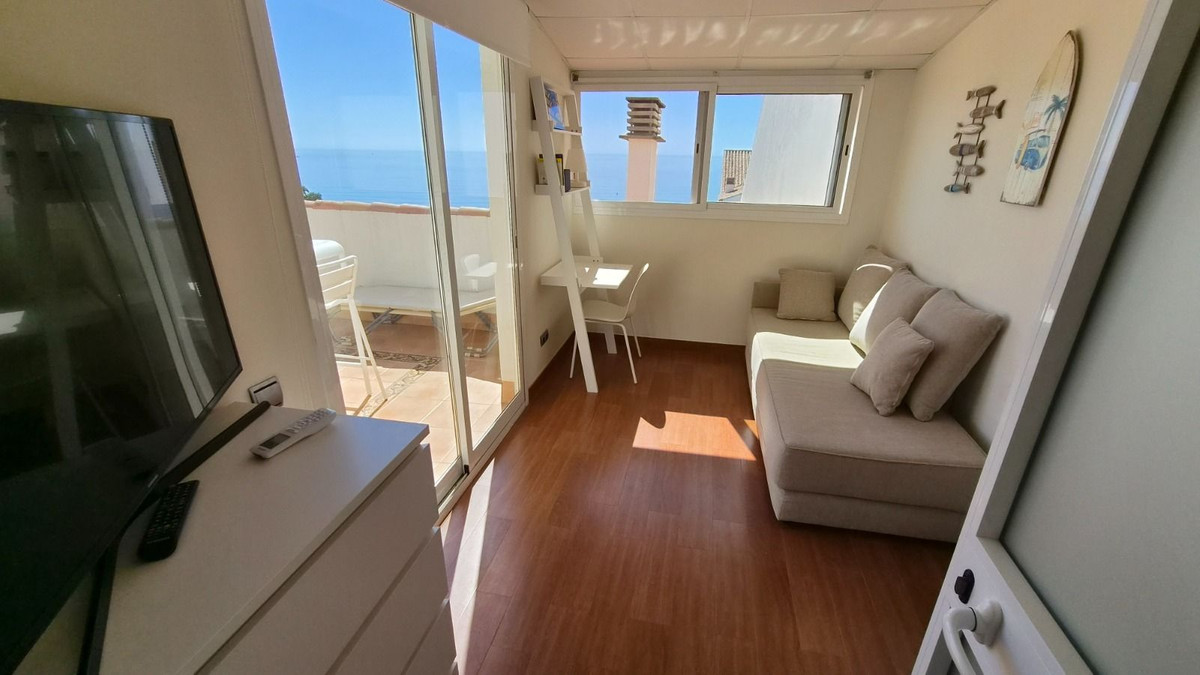 2 Bedroom Apartment for Sale in Estepona — view 14