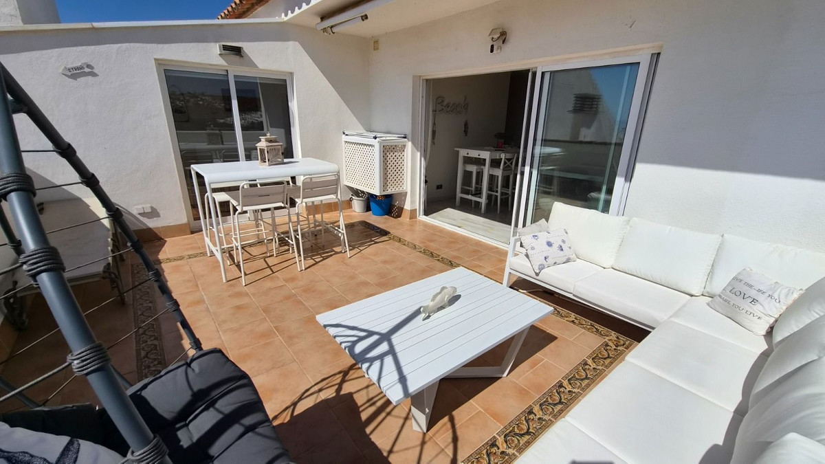 2 Bedroom Apartment for Sale in Estepona — view 20