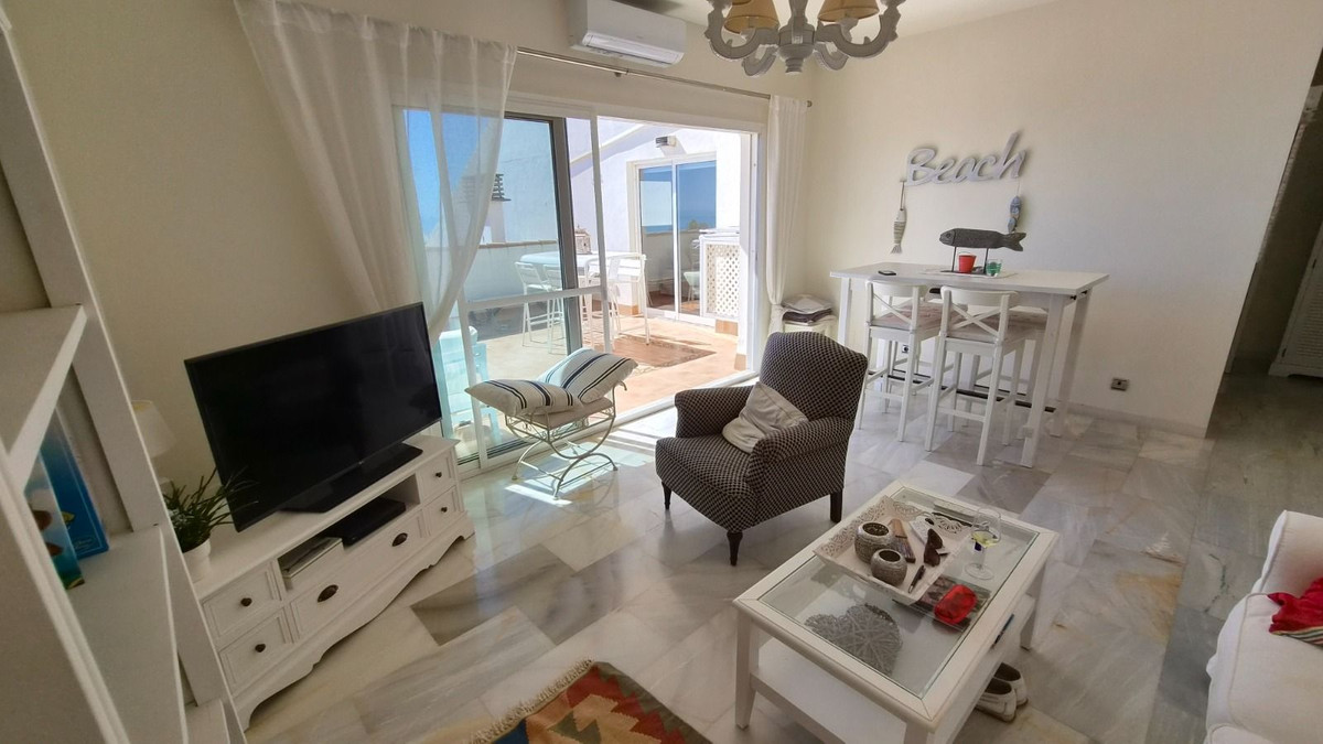 2 Bedroom Apartment for Sale in Estepona — view 7