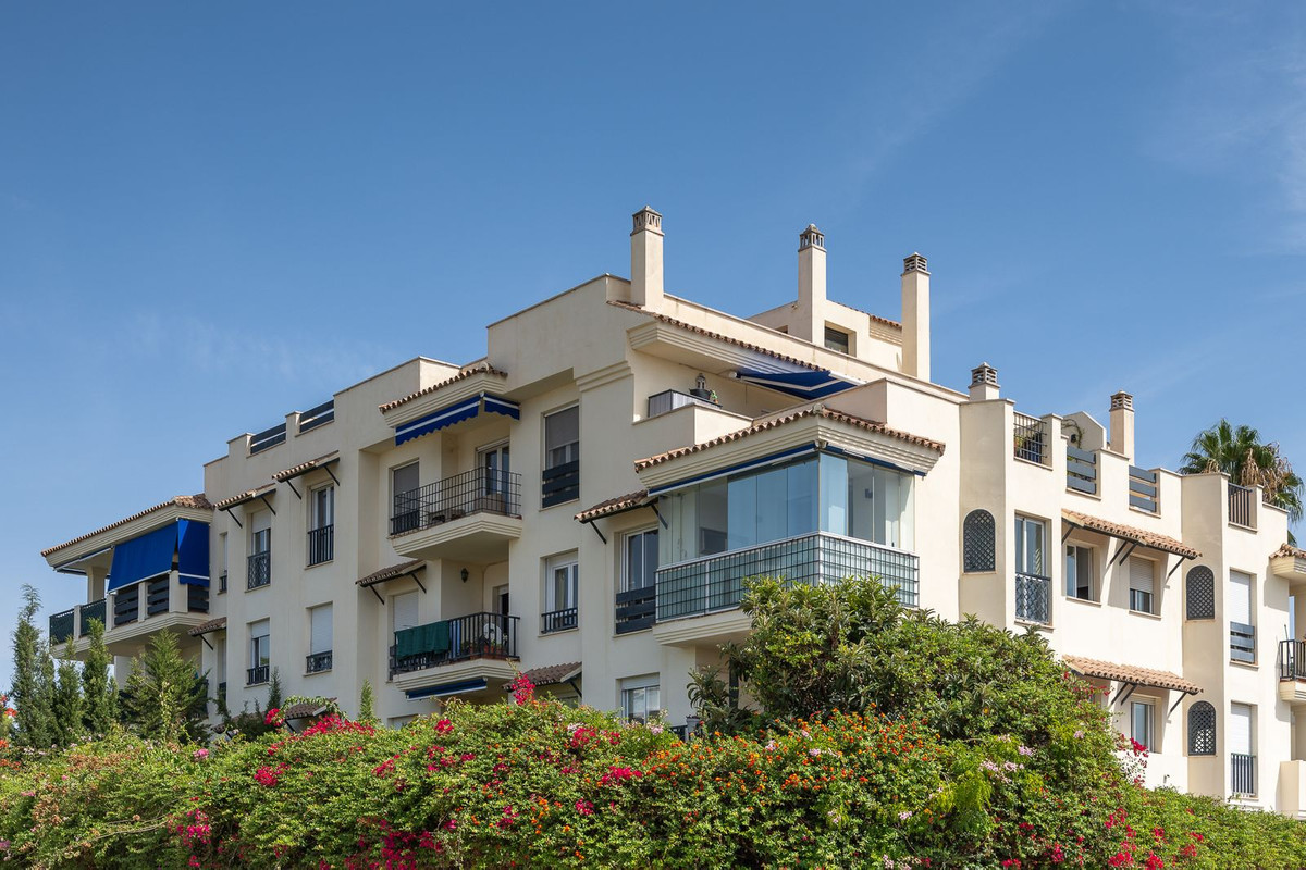 2 Bedroom Apartment for Sale in Nueva Andalucía — view 17