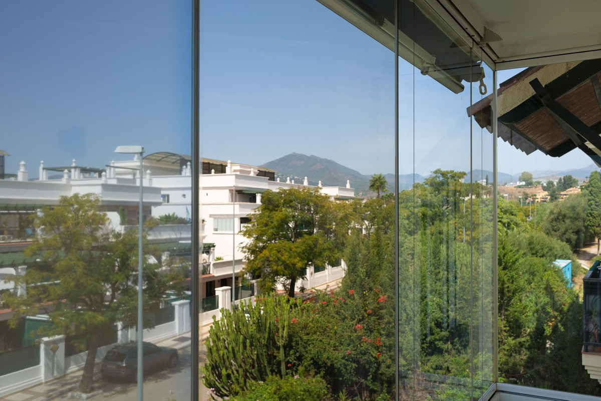 2 Bedroom Apartment for Sale in Nueva Andalucía — view 8