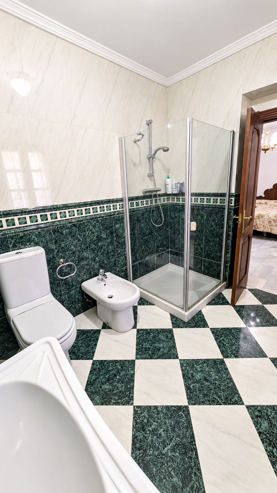 3 Bedroom Villa for Sale in Nueva Andalucía — view 12
