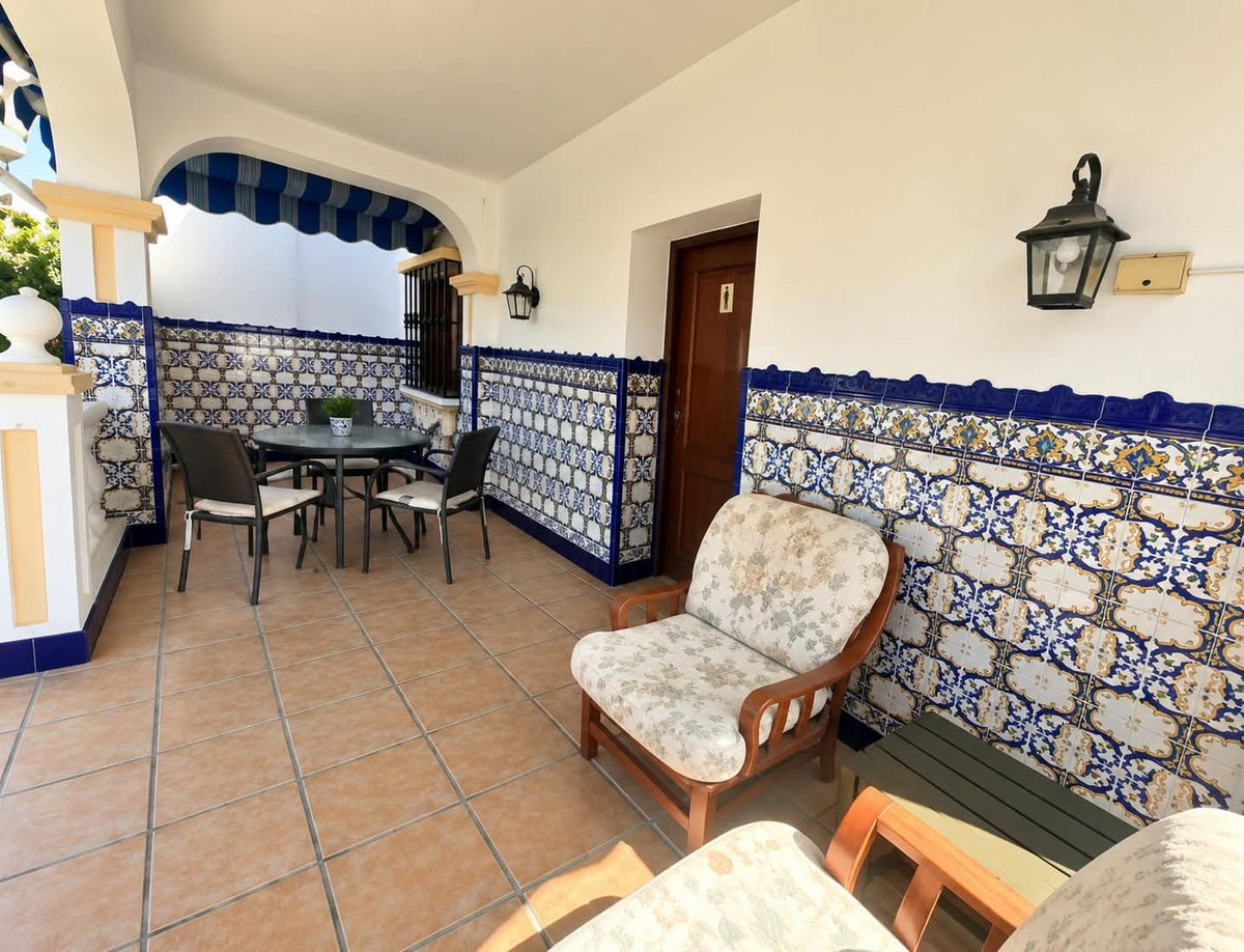 3 Bedroom Villa for Sale in Nueva Andalucía — view 5