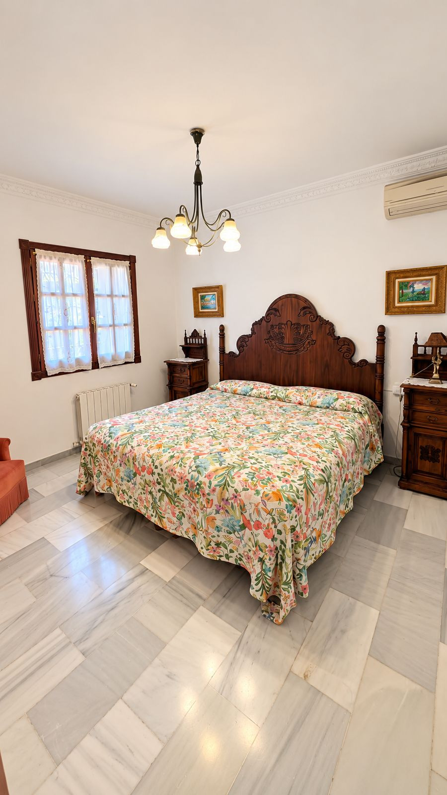 3 Bedroom Villa for Sale in Nueva Andalucía — view 8