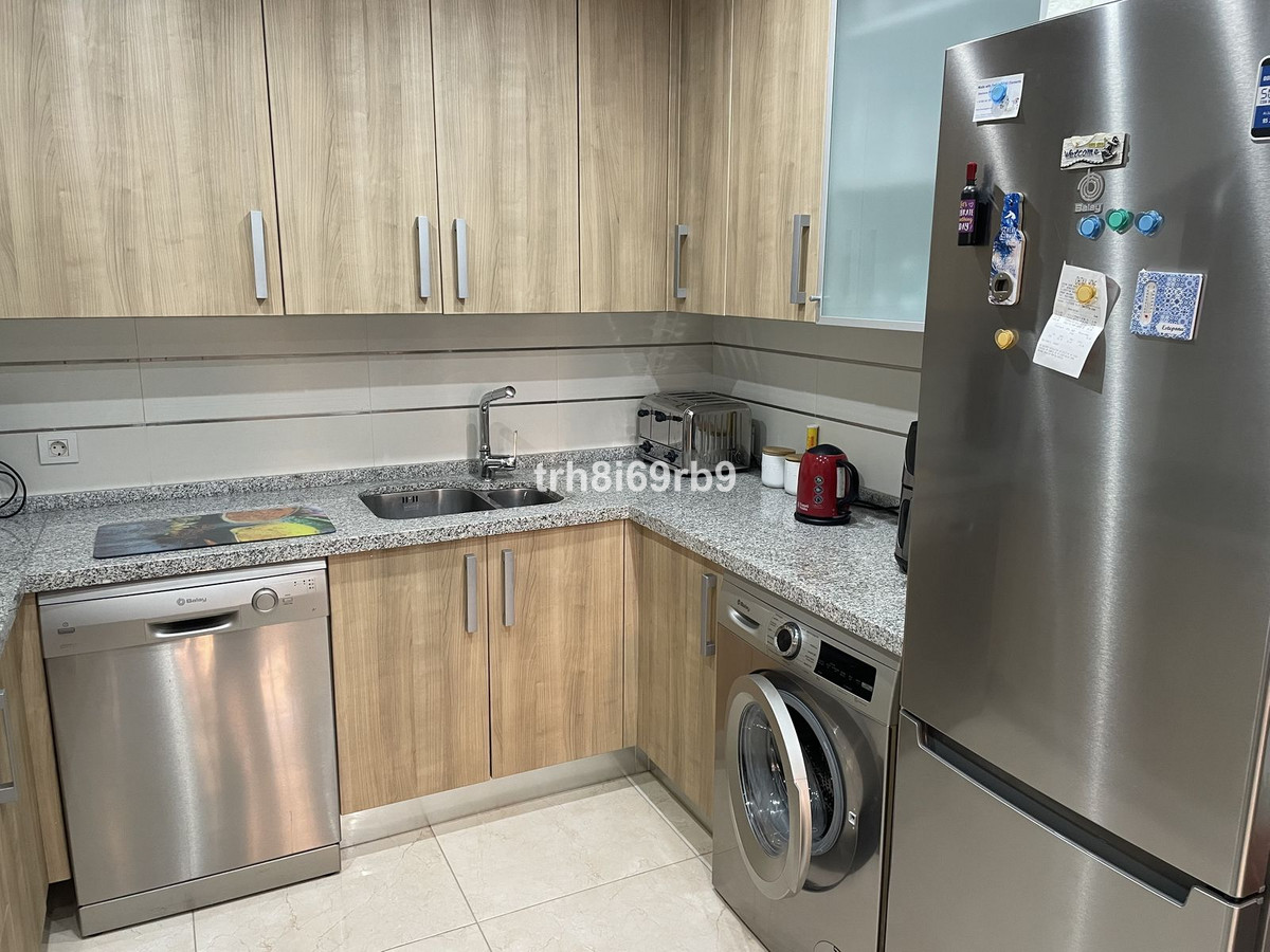 3 Bedroom Villa for Sale in Estepona — 7