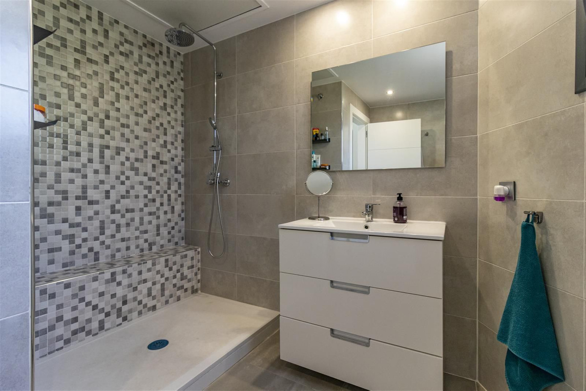 3 Bedroom Villa for Sale in San Pedro de Alcántara — 5