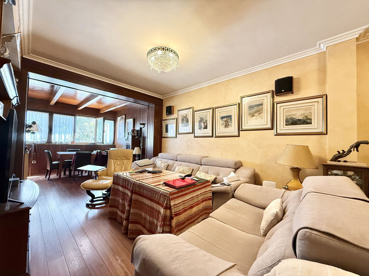 4 Bedroom Villa for Sale in Estepona — 6