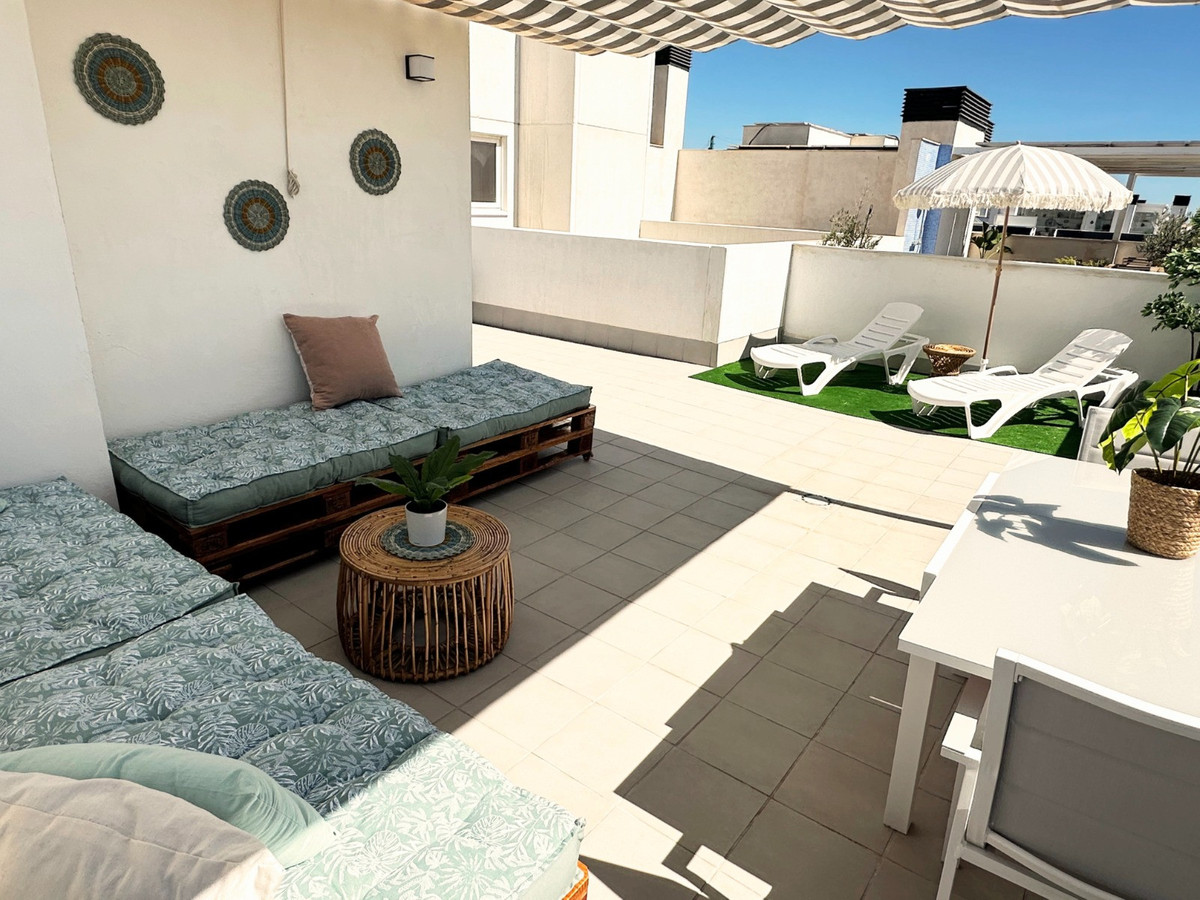 3 Bedroom Apartment for Sale in Estepona — 8