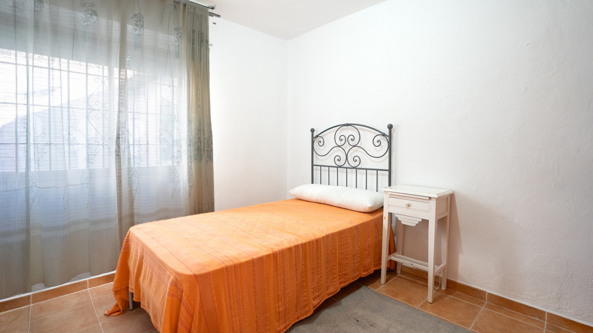 2 Bedroom Villa for Sale in Marbella — 5