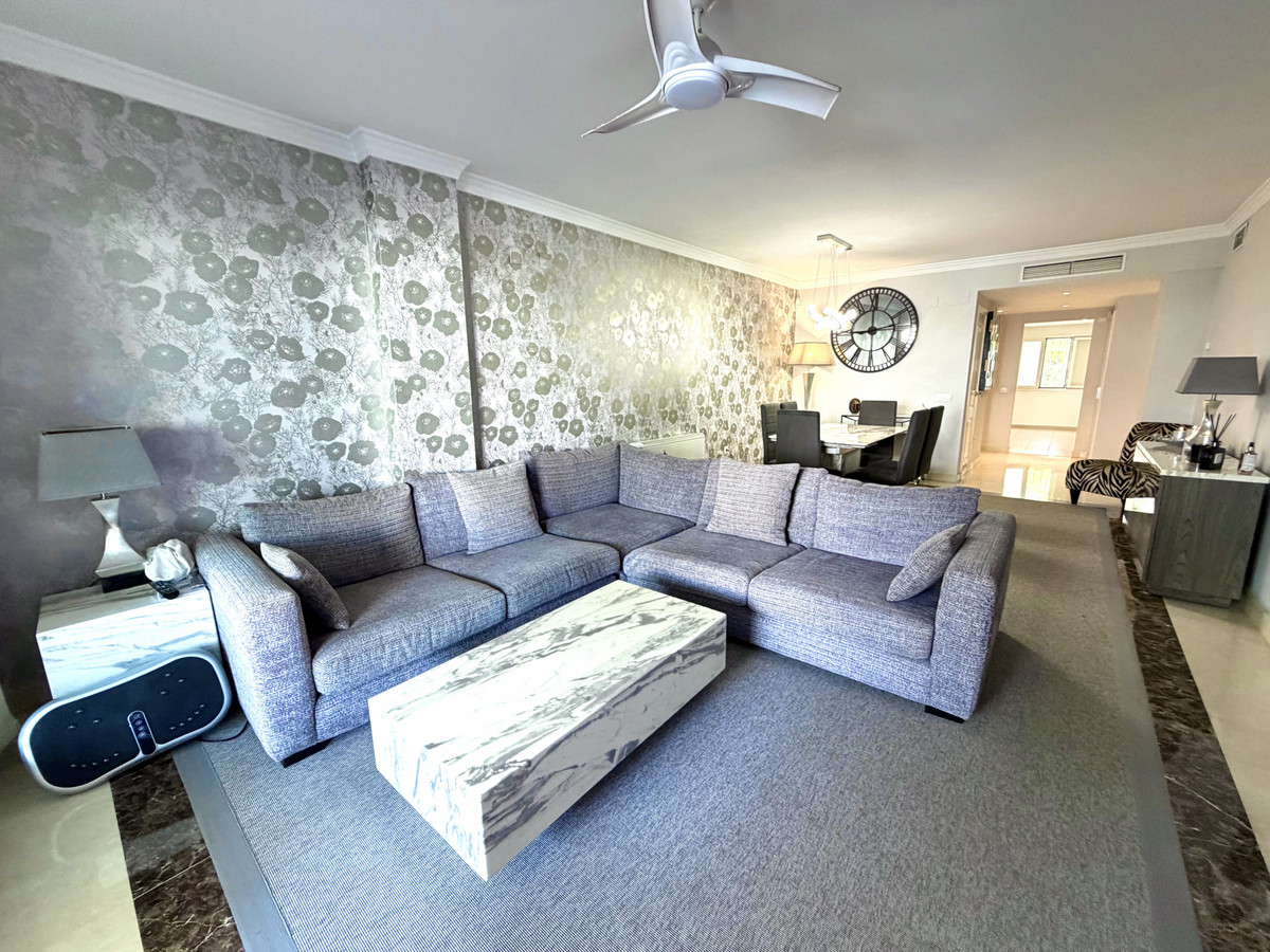 3 Bedroom Apartment for Sale in San Pedro de Alcántara — 4