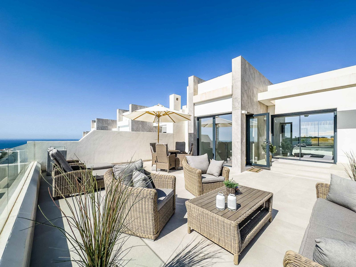 3 Bedroom Villa for Sale in Marbella — 3