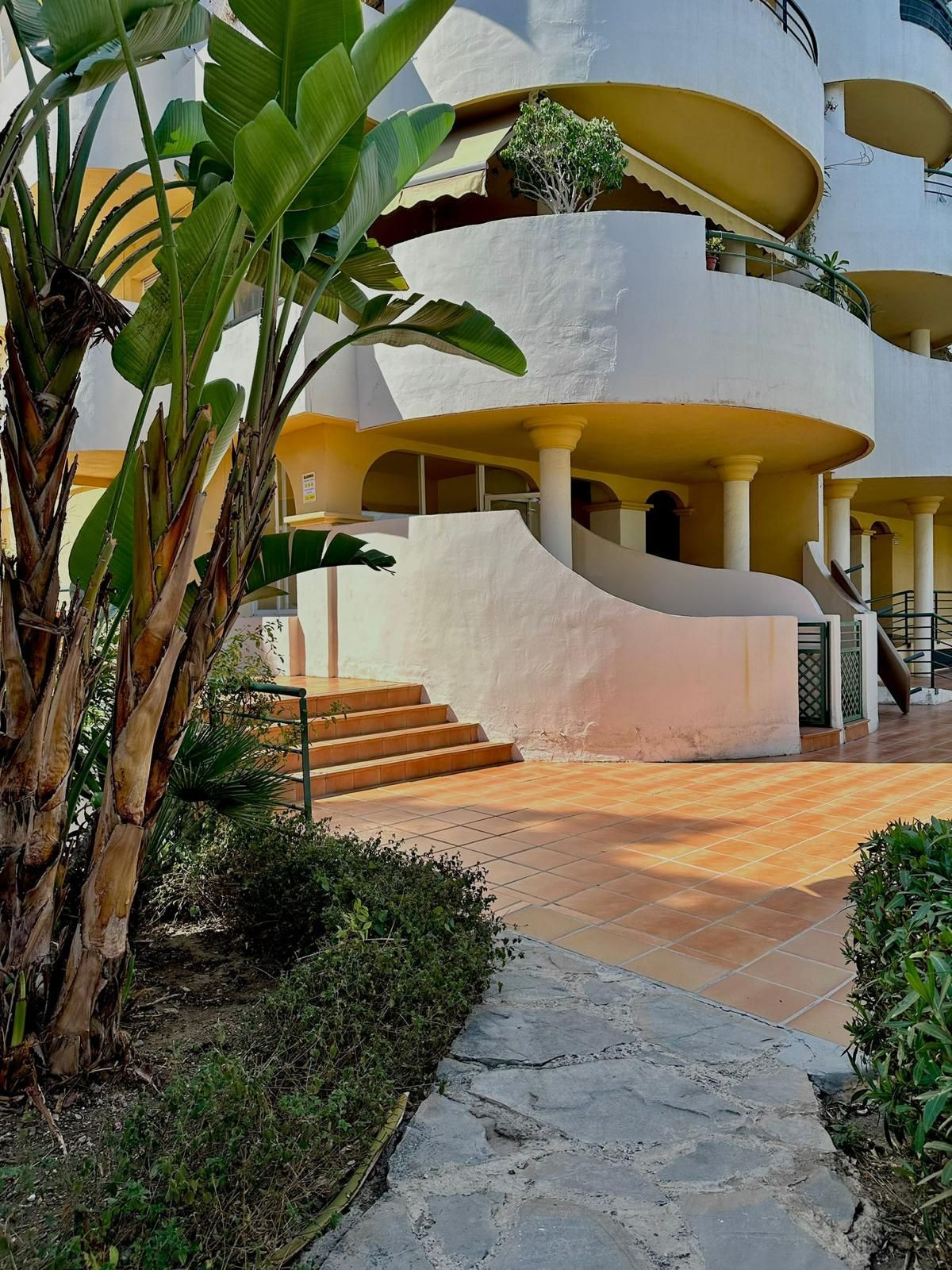 3 Bedroom Apartment for Sale in Nueva Andalucía — 3