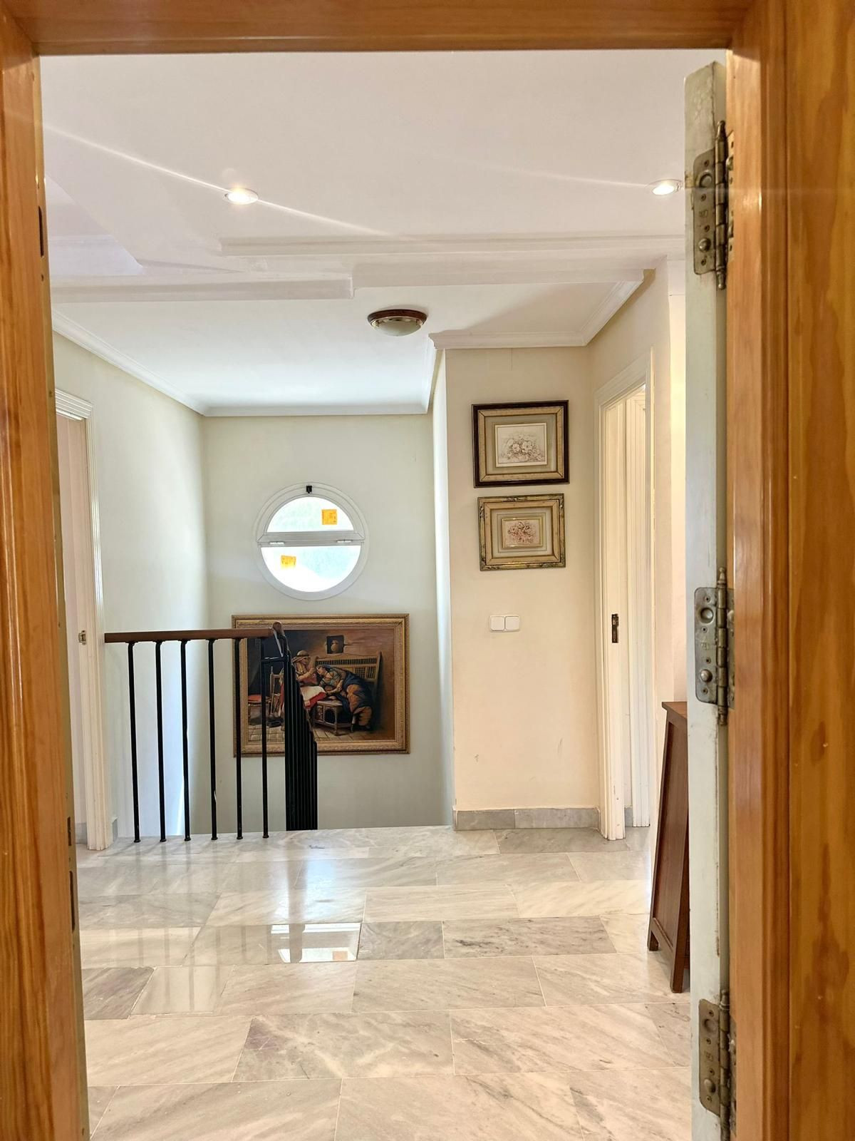 3 Bedroom Apartment for Sale in Nueva Andalucía — 4