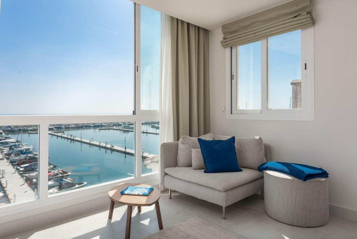 2 Bedroom Apartment for Sale in Puerto Banús