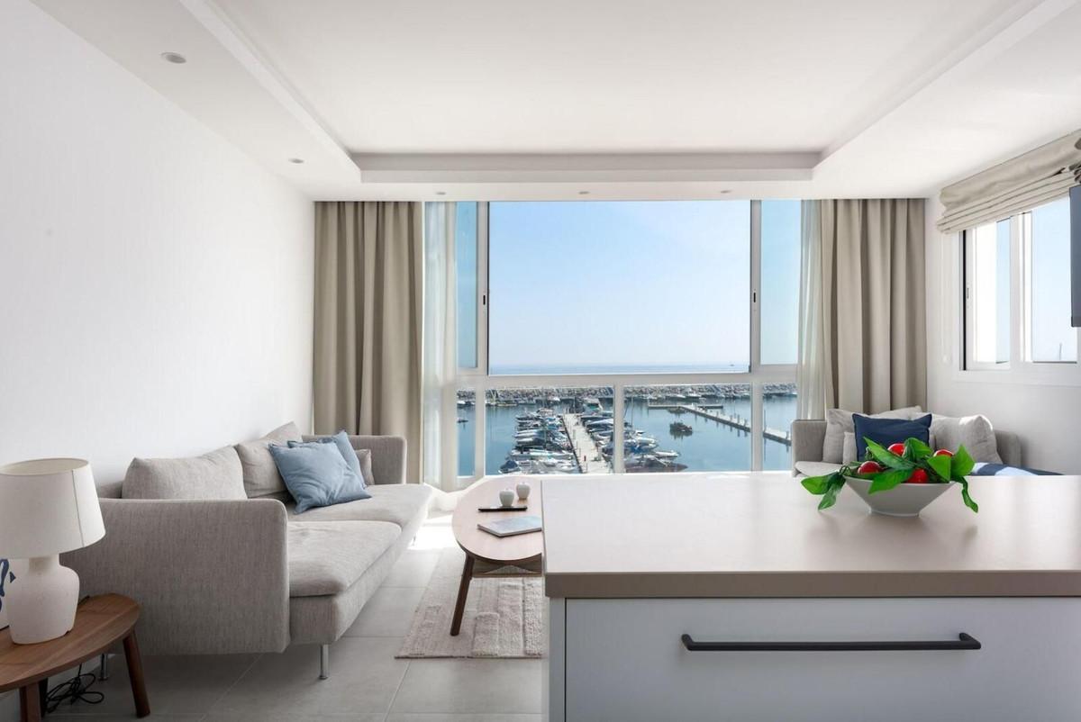 2 Bedroom Apartment for Sale in Puerto Banús — 3