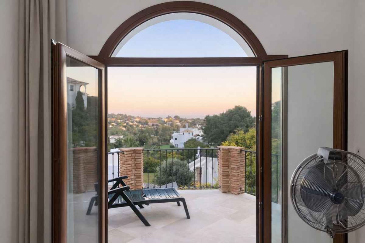 7 Bedroom Villa for Sale in Benahavís — 5