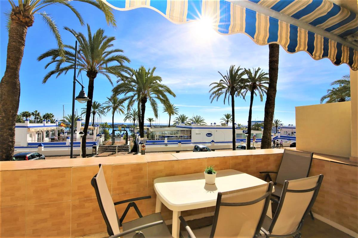 2 Bedroom Apartment for Sale in Estepona
