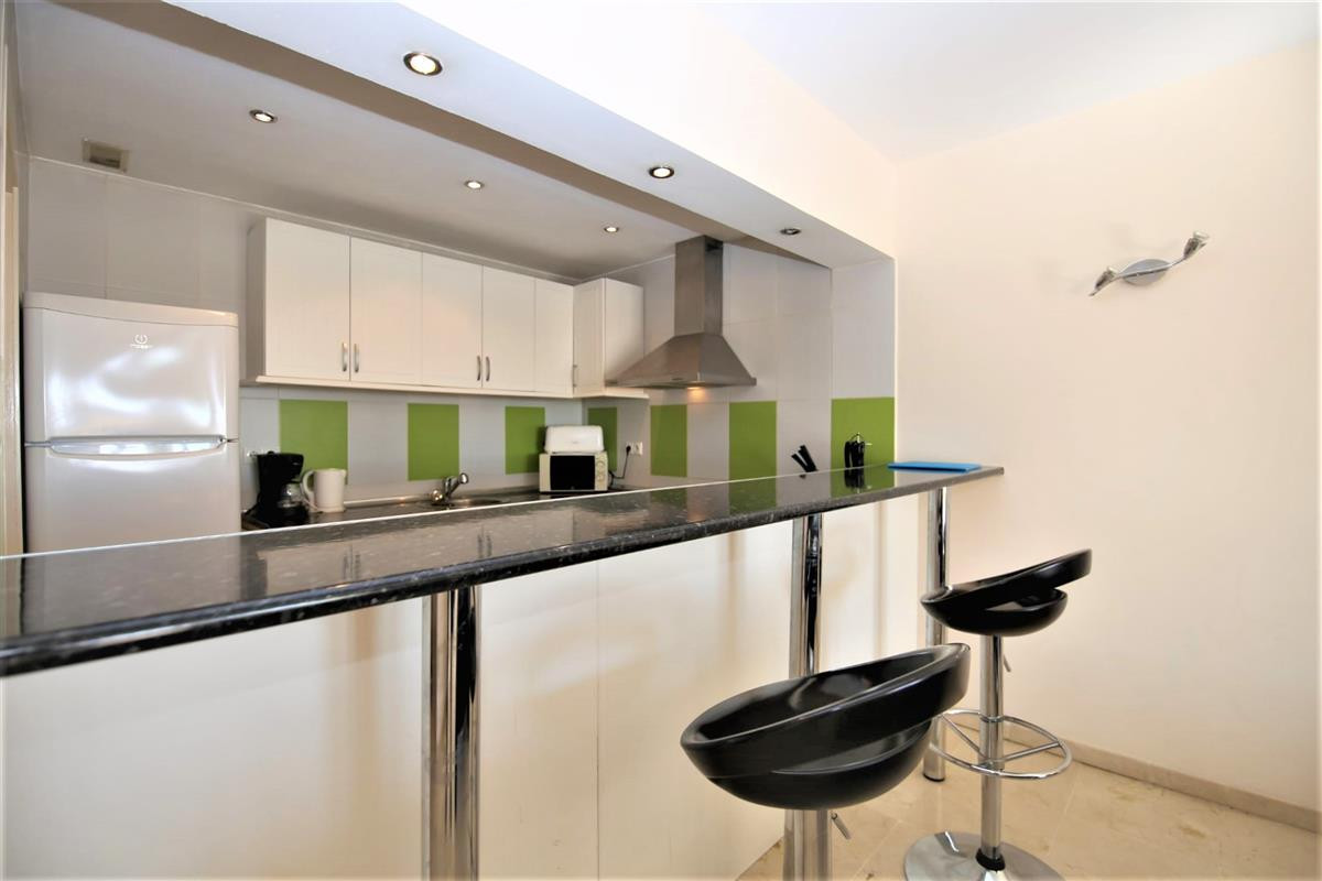 2 Bedroom Apartment for Sale in Estepona — 7