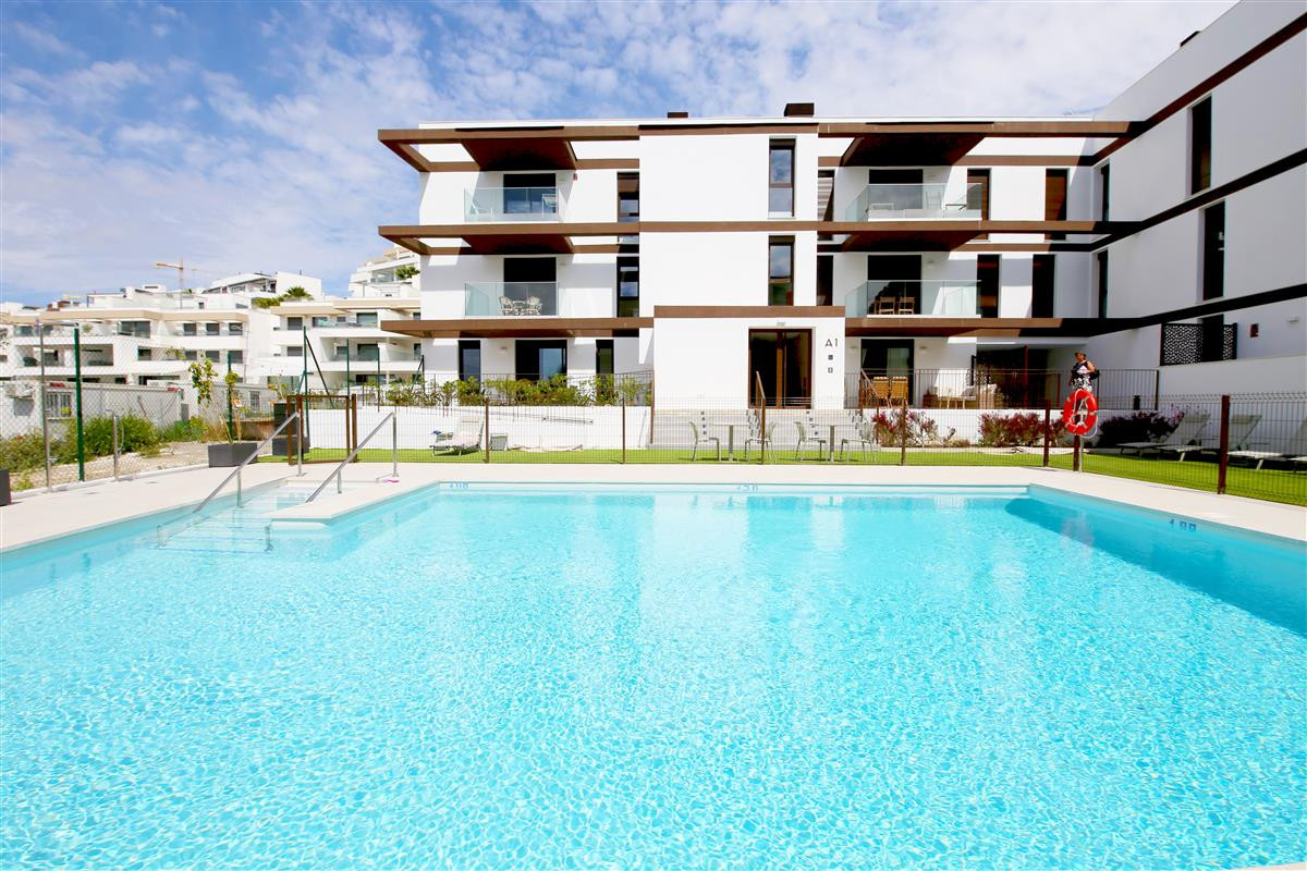 1 Bedroom Apartment for Sale in Estepona — 2