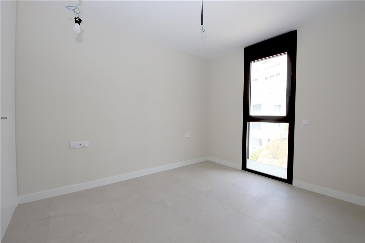 1 Bedroom Apartment for Sale in Estepona — 7