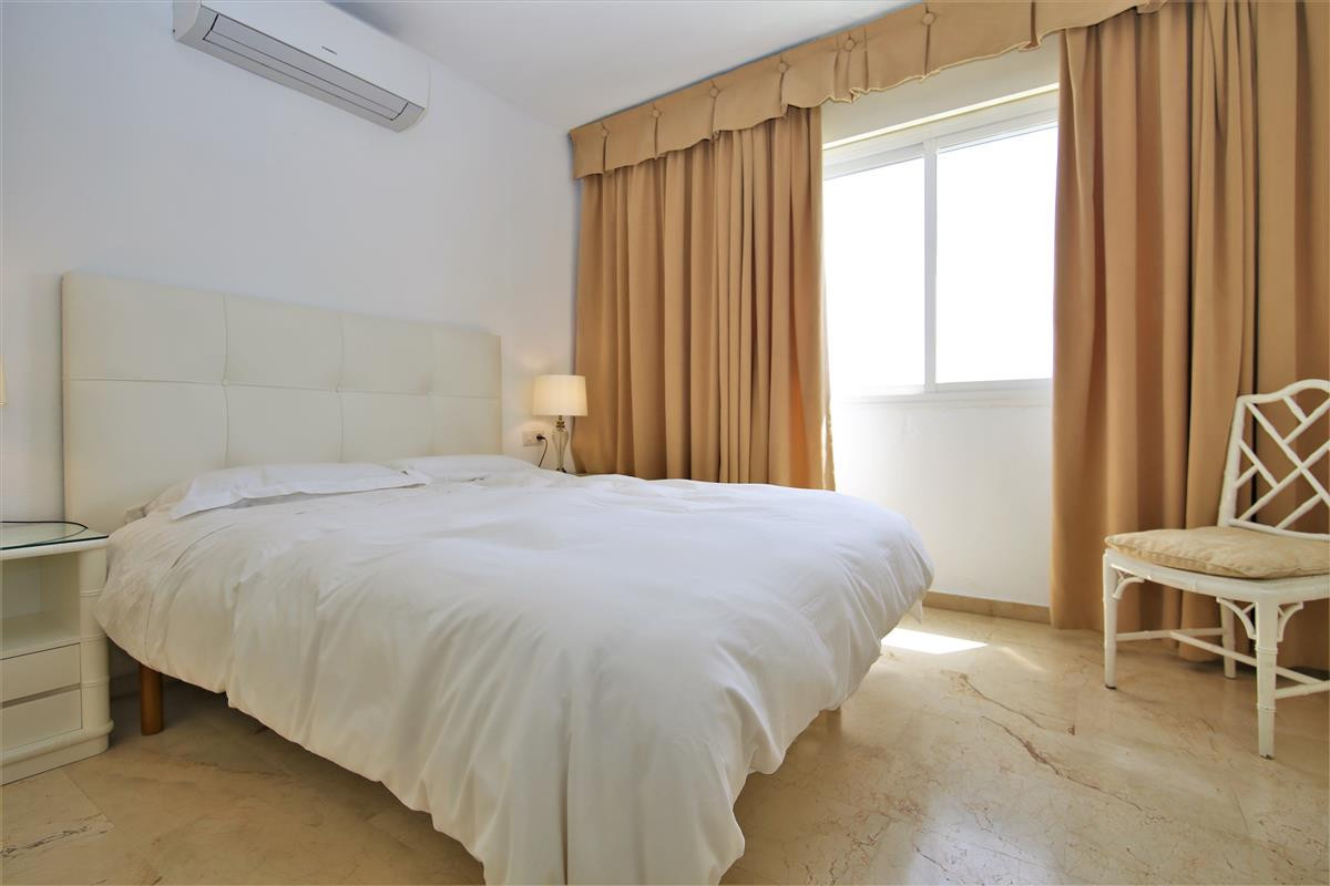 2 Bedroom Apartment for Sale in Estepona — 6