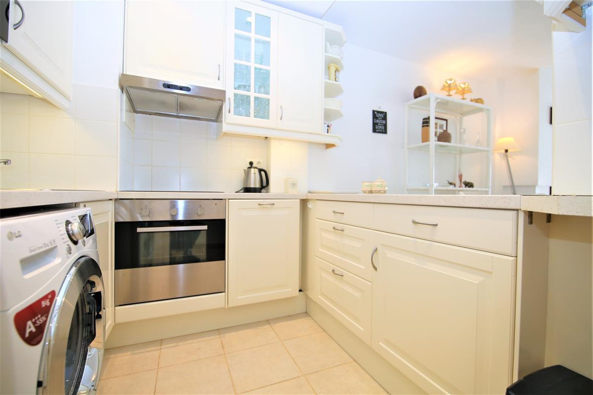 2 Bedroom Apartment for Sale in Estepona — 7