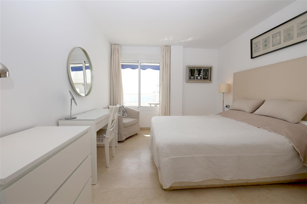 2 Bedroom Apartment for Sale in Estepona — 3