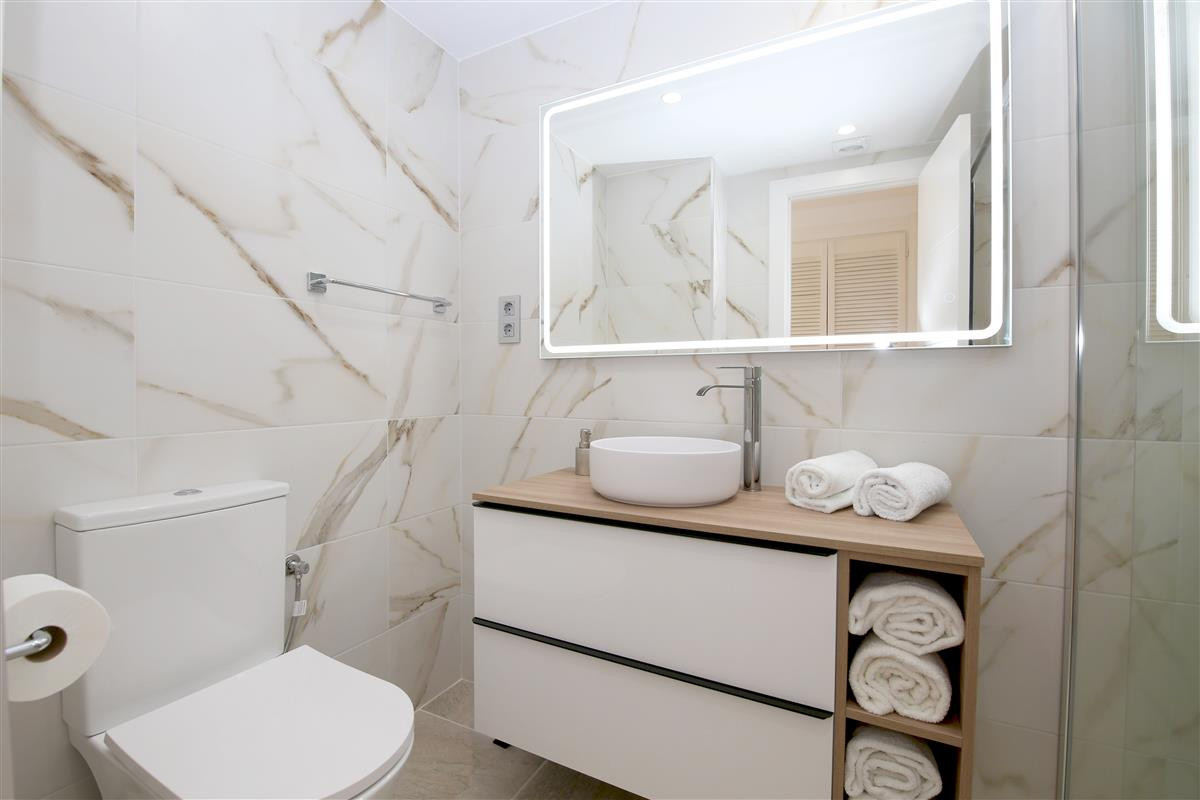 2 Bedroom Apartment for Sale in Estepona — 5