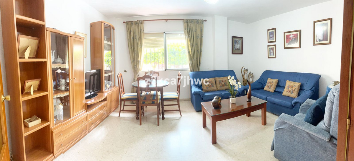 3 Bedroom Apartment for Sale in Estepona