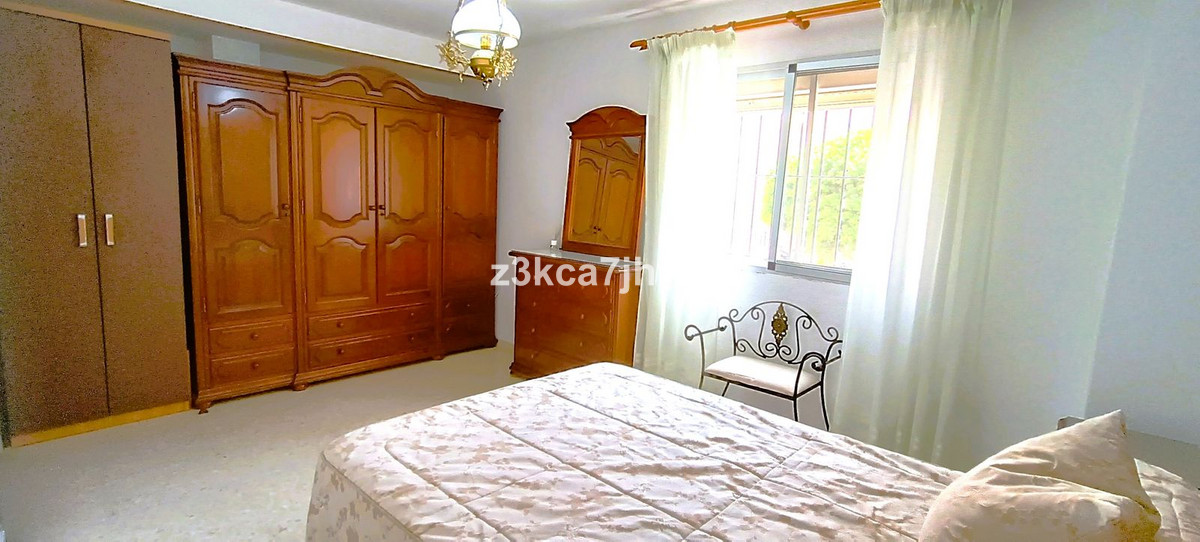 3 Bedroom Apartment for Sale in Estepona — 5