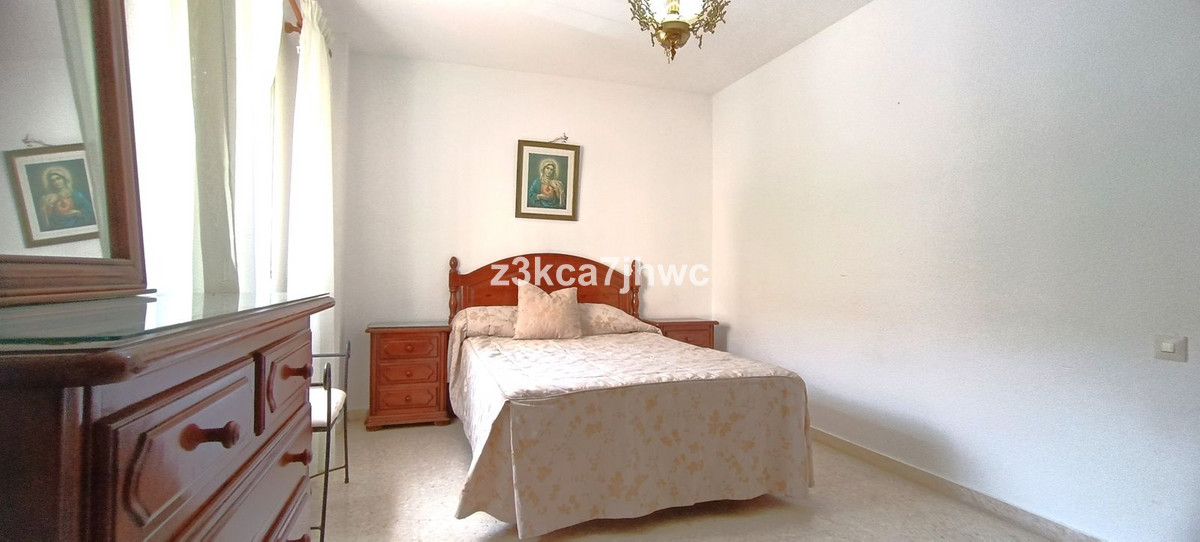 3 Bedroom Apartment for Sale in Estepona — 6