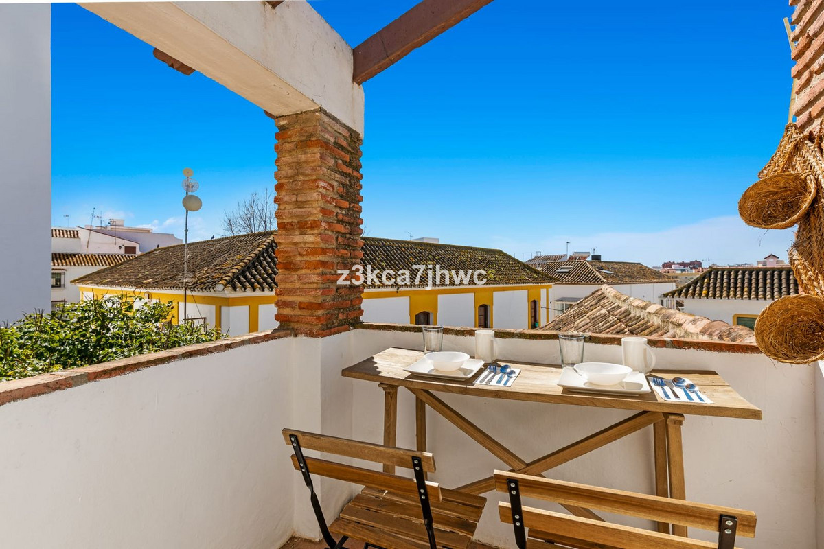 2 Bedroom Villa for Sale in Estepona
