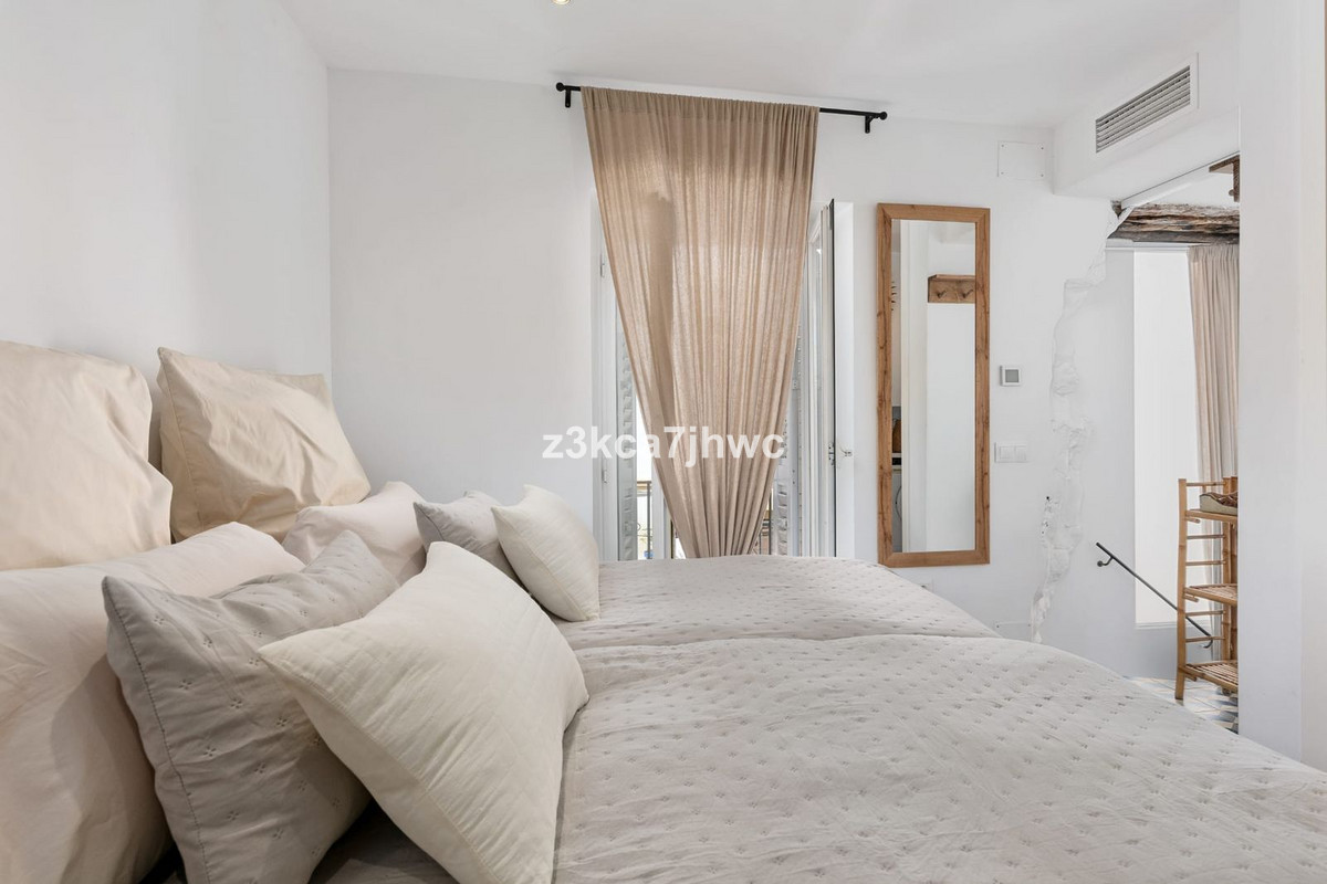 2 Bedroom Villa for Sale in Estepona — 5