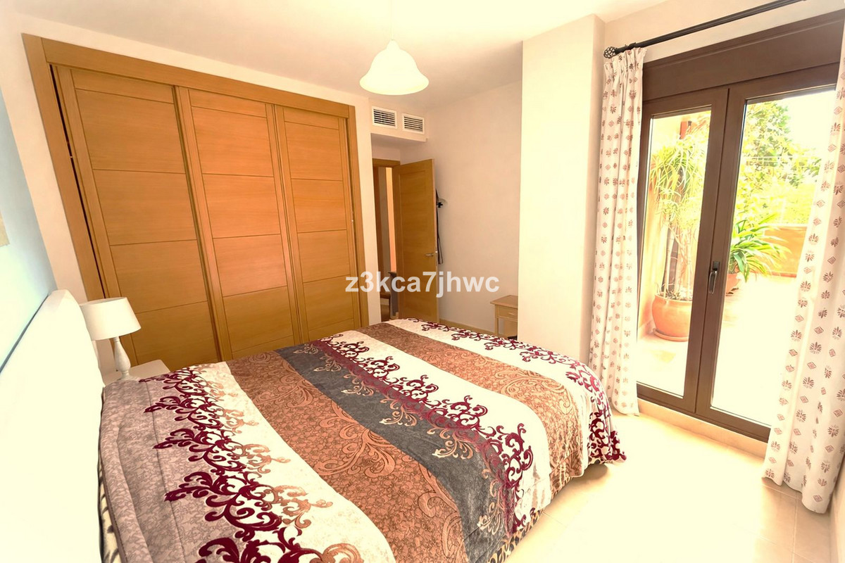 1 Bedroom Apartment for Sale in Estepona — 7