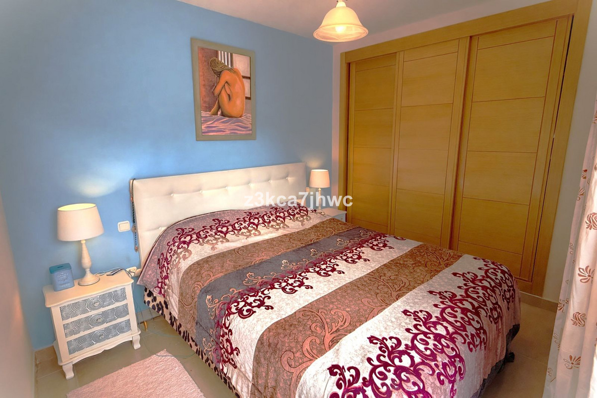 1 Bedroom Apartment for Sale in Estepona — 8