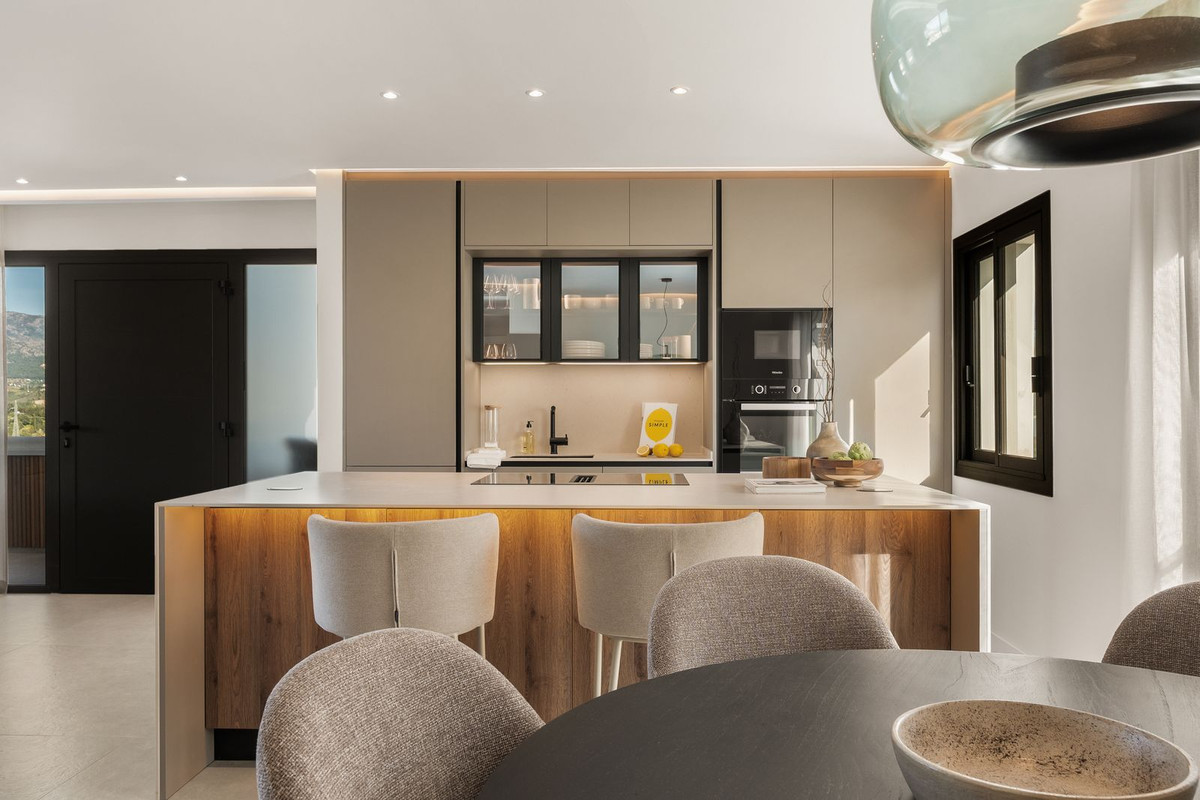 2 Bedroom Apartment for Sale in Nueva Andalucía — 6