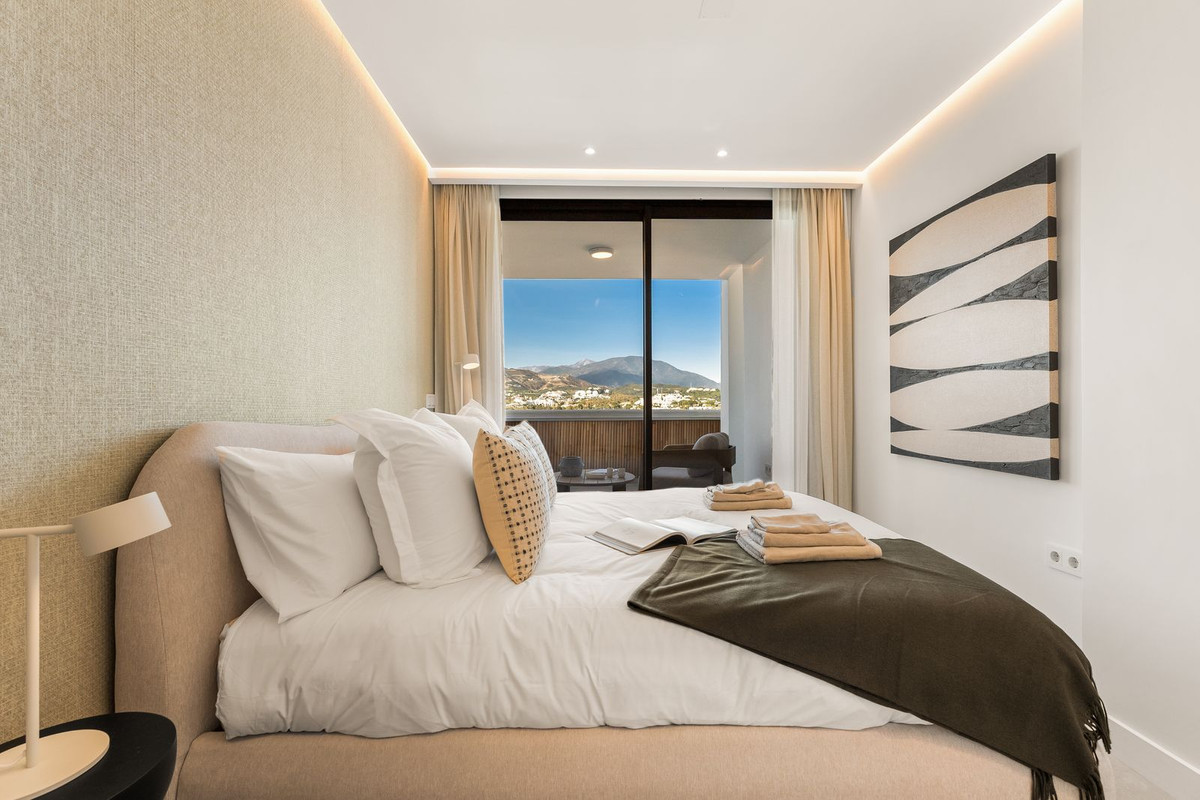 2 Bedroom Apartment for Sale in Nueva Andalucía — 8