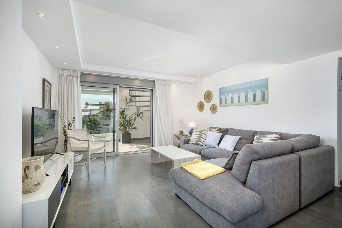2 Bedroom Apartment for Sale in Estepona — 2