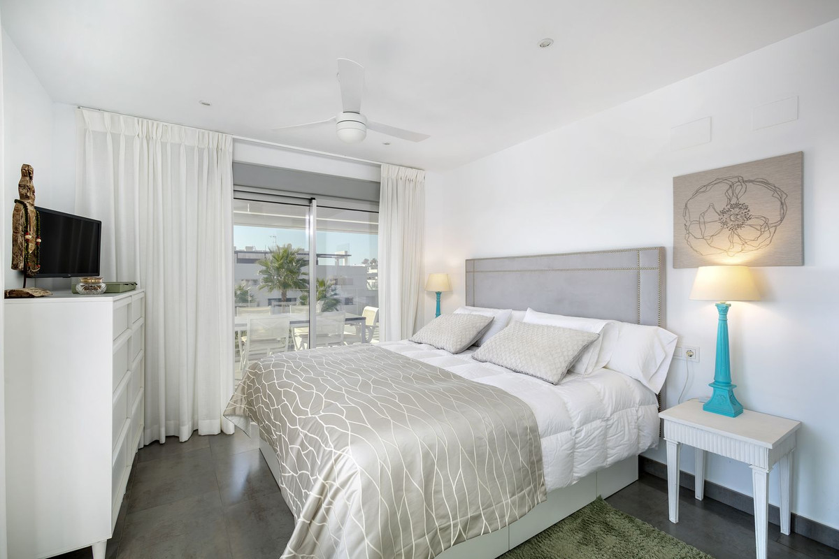 2 Bedroom Apartment for Sale in Estepona — 7