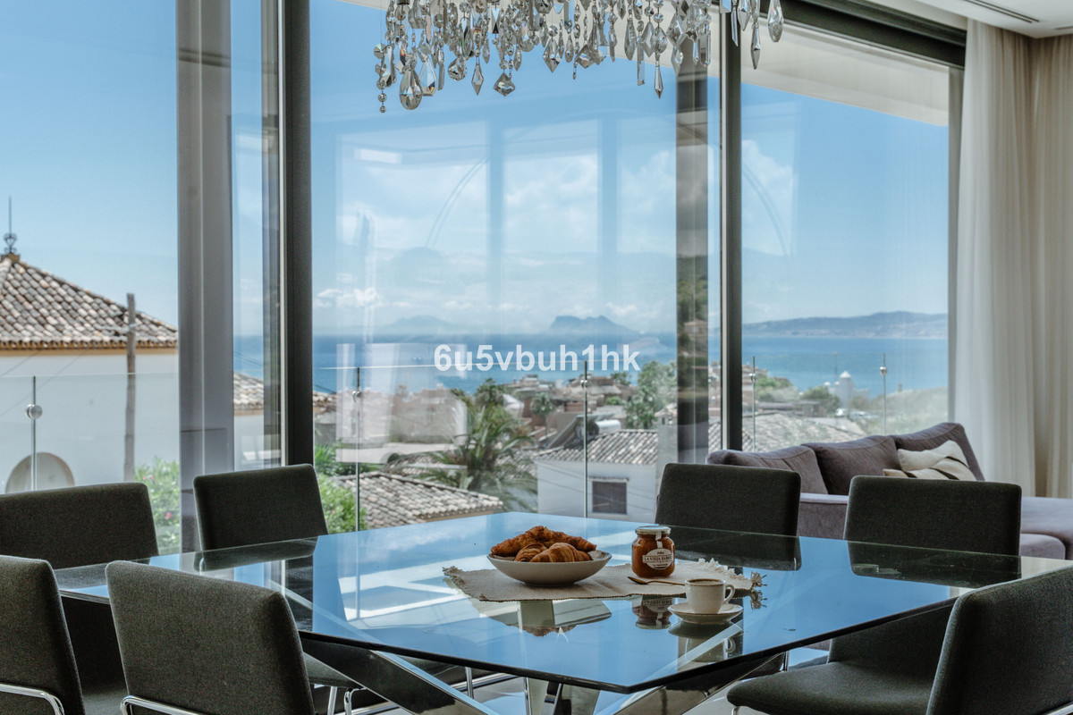 5 Bedroom Villa for Sale in Estepona — view 10