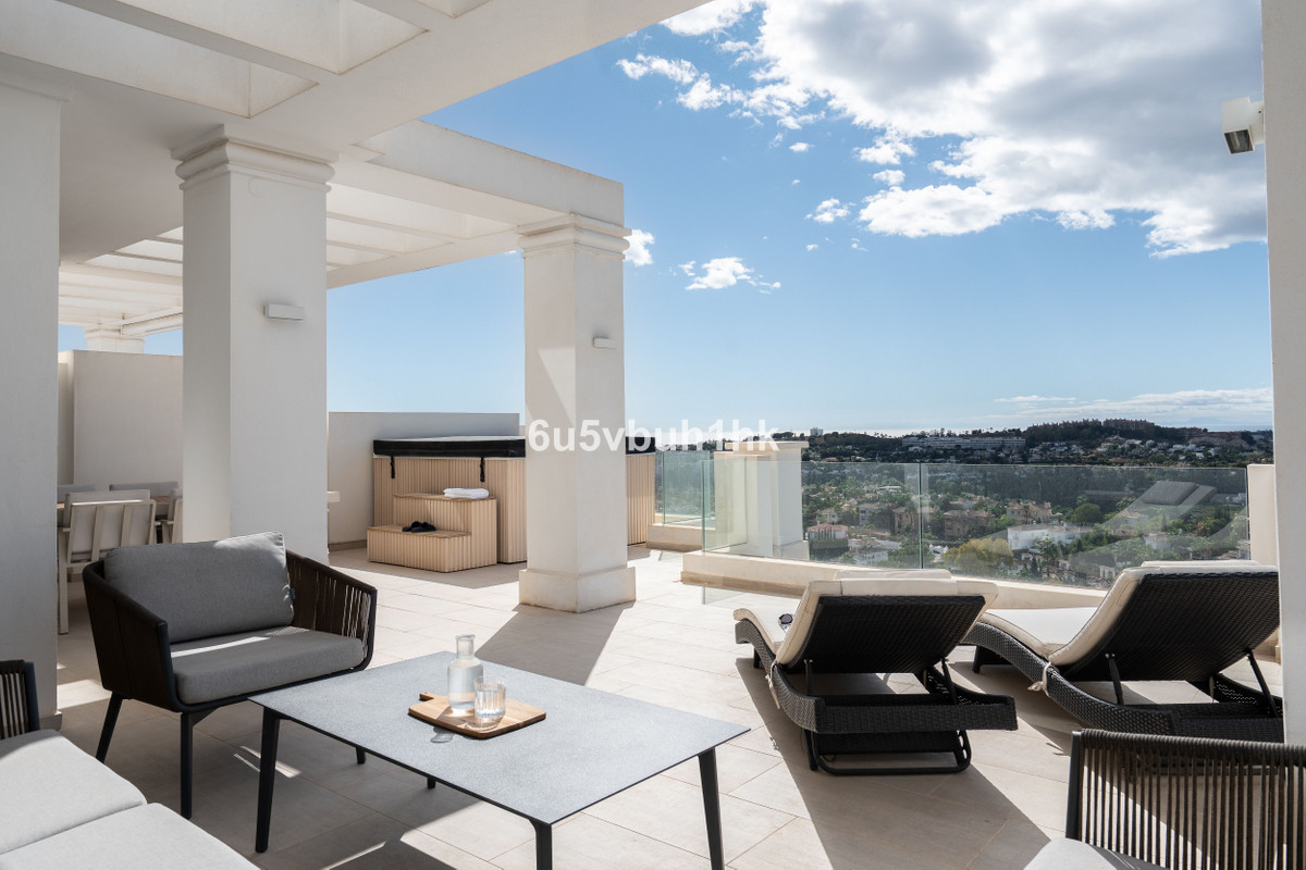 2 Bedroom Apartment for Sale in Marbella