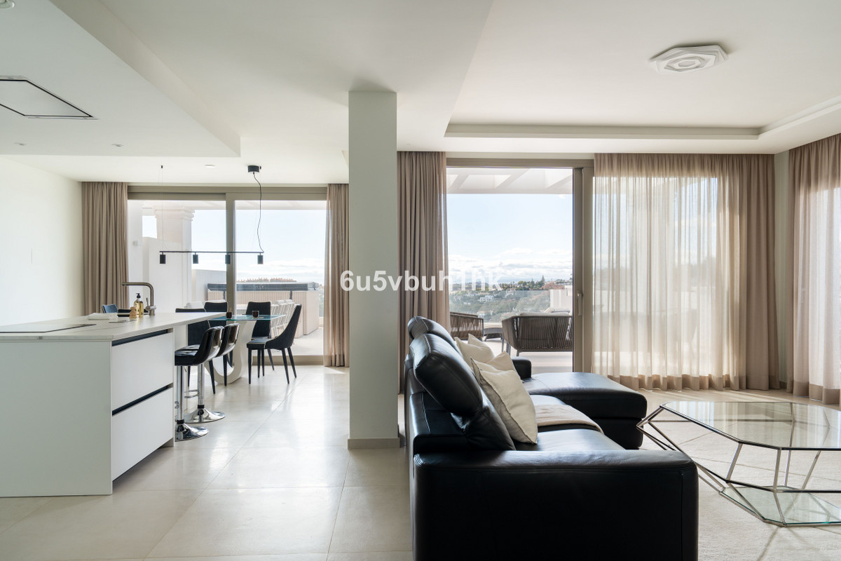 2 Bedroom Apartment for Sale in Marbella — 7