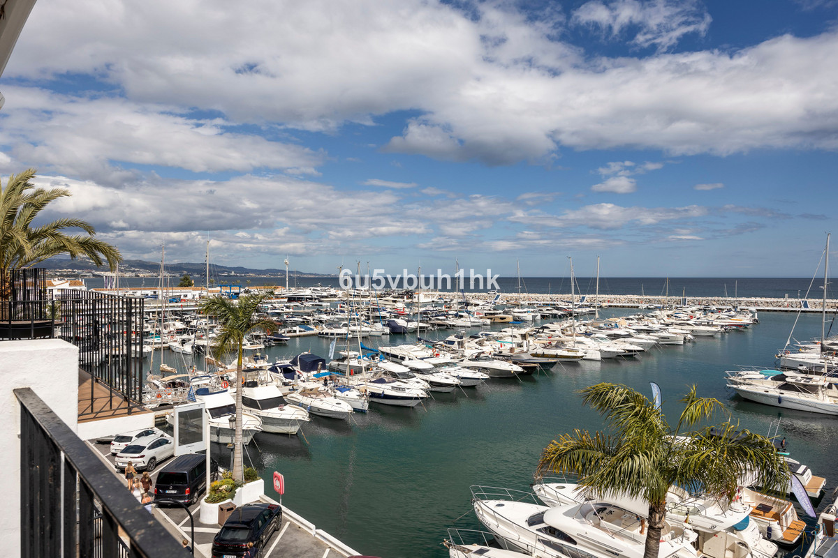 2 Bedroom Apartment for Sale in Puerto Banús