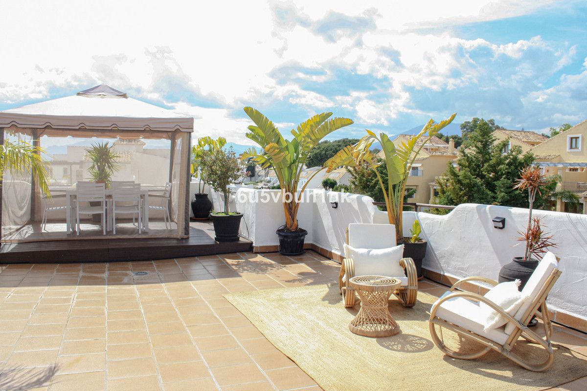 4 Bedroom Apartment for Sale in Marbella