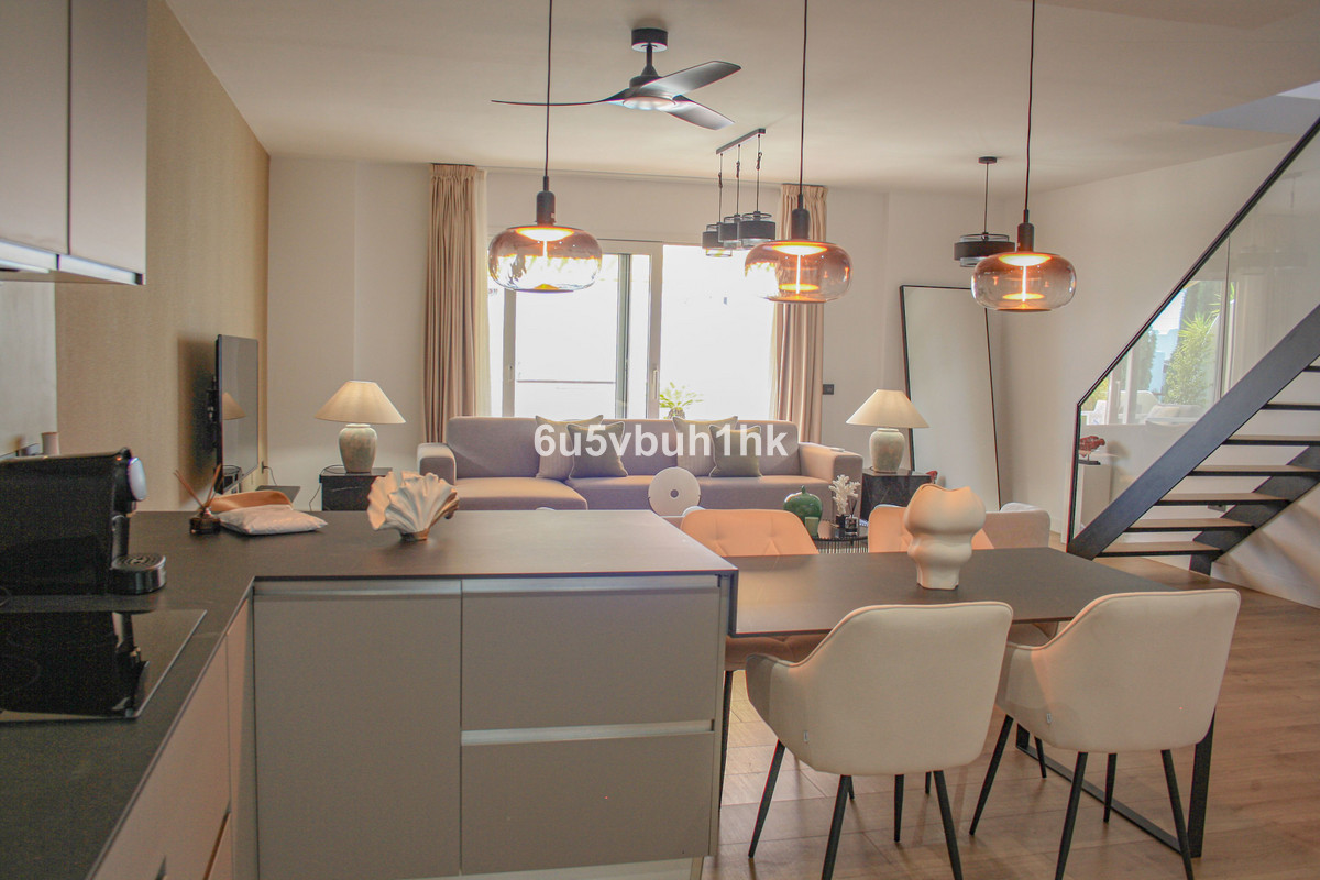 4 Bedroom Apartment for Sale in Marbella — view 10