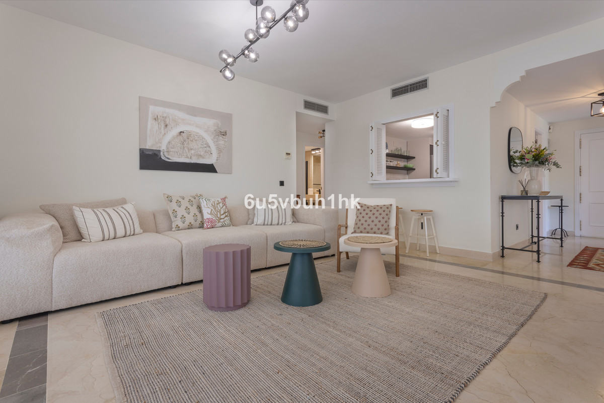 3 Bedroom Apartment for Sale in Estepona — 3