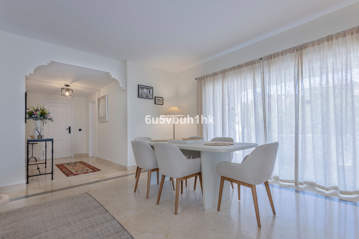 3 Bedroom Apartment for Sale in Estepona — 7