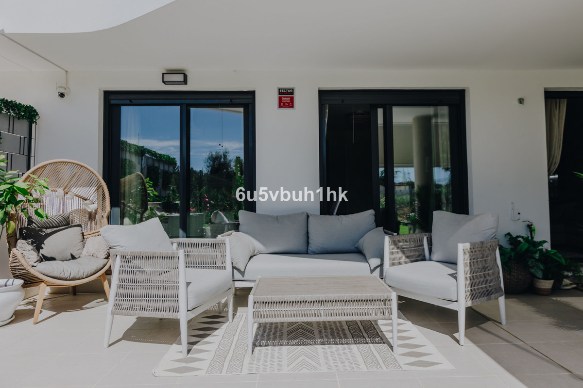 2 Bedroom Apartment for Sale in Estepona — 5