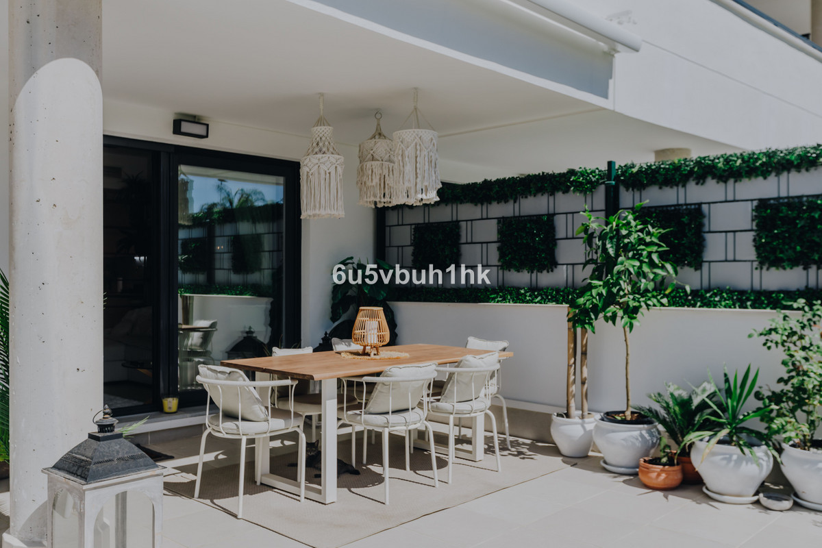 2 Bedroom Apartment for Sale in Estepona — 7